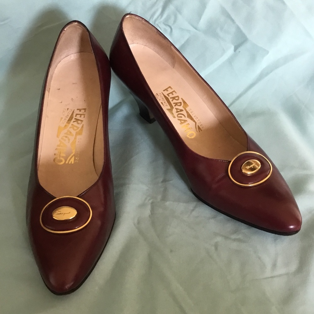 Women’s Salvatore Ferragamo Pump Heels Size 7B